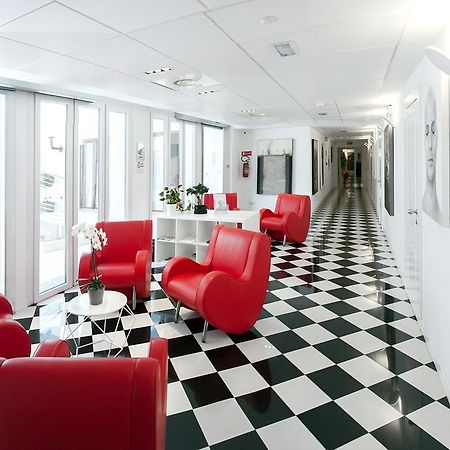 Hotel Studio Inn Centrale & Milano Urban Padel Exteriör bild