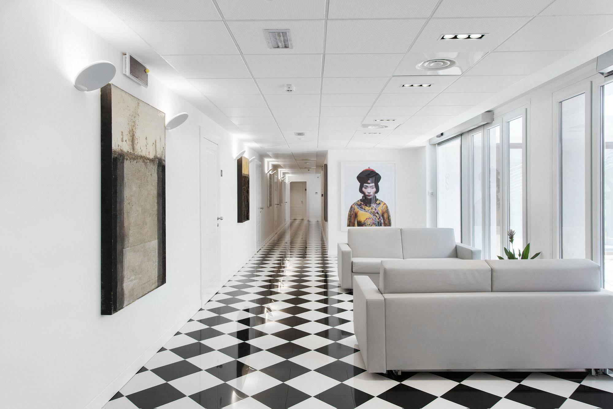 Hotel Studio Inn Centrale & Milano Urban Padel Exteriör bild